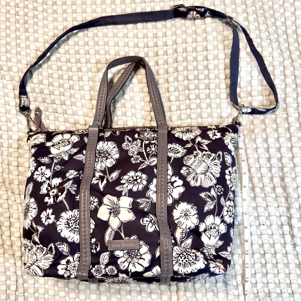 Vera Bradley midtown small tote Midnight floral pattern w/ plum lining